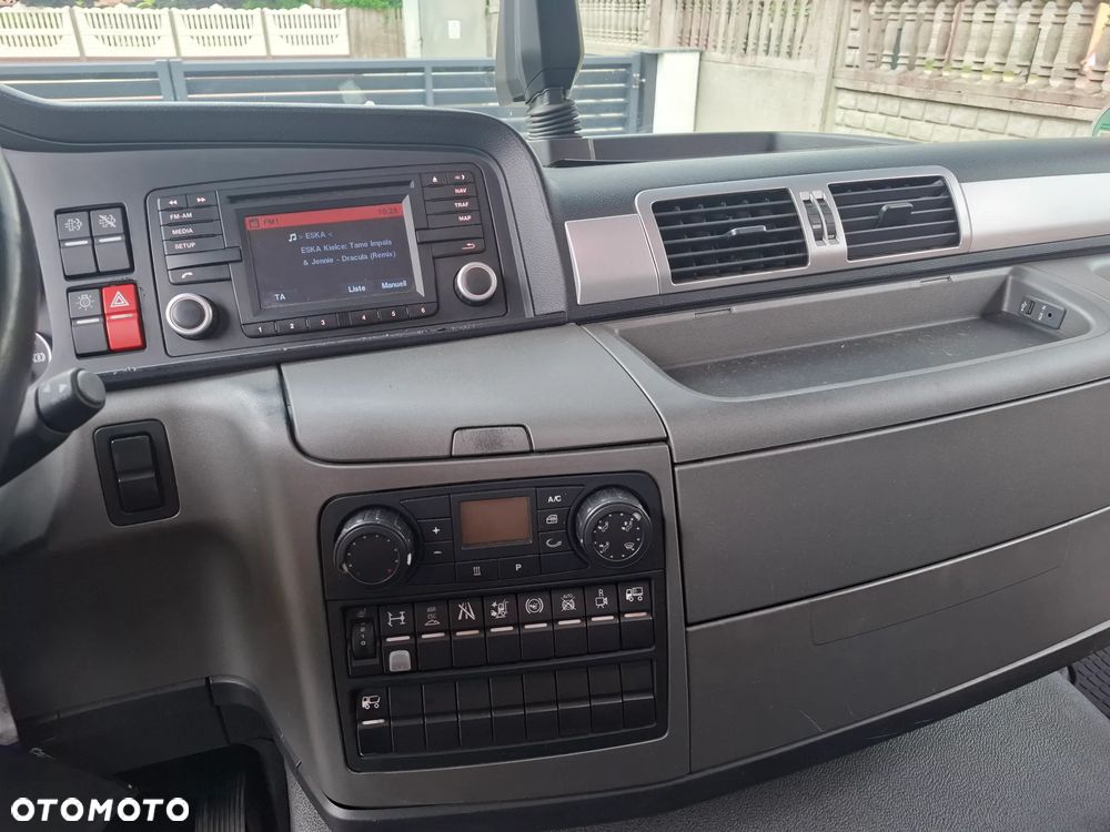MAN TGL 12.220* AUTOMAT* SOLIDNY ALUMINIOWY KONTENER* BOCZNY ZAŁADUNEK* WINDA BAR 1500kg* WYJĄTKOWO ZADBANY* NIE ATEGO TGM LF FL EUROCARGO* Z NIEMIEC - 12