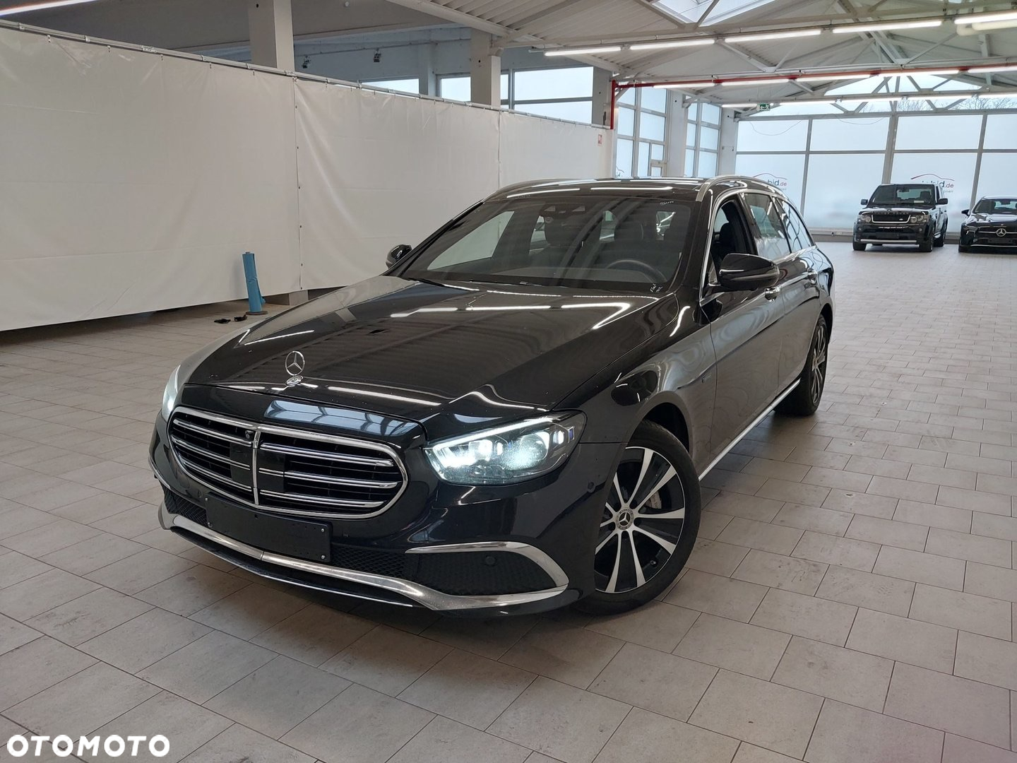 Mercedes-Benz Klasa E 300 de T 9G-TRONIC Exclusive - 17