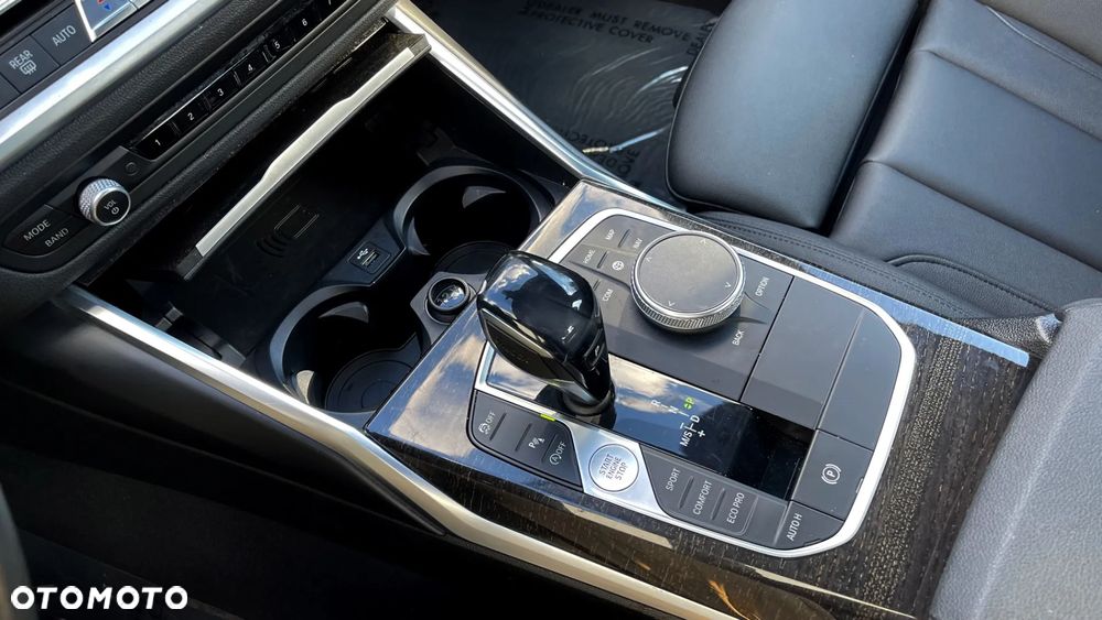 BMW Seria 3 330i Luxury Line - 16