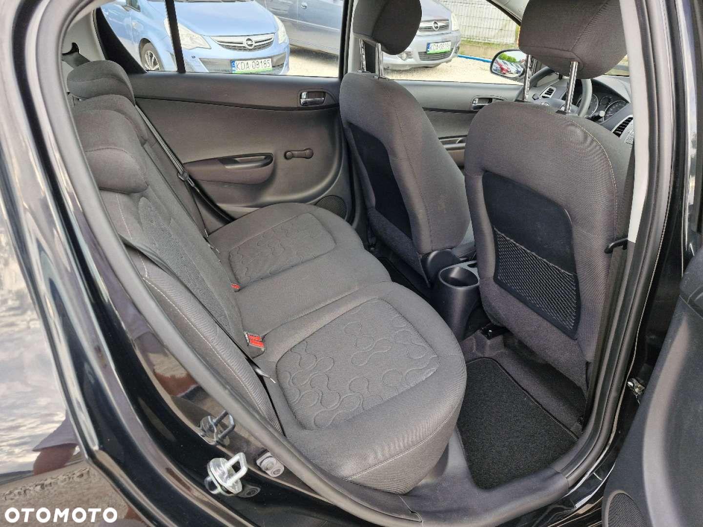 Hyundai i20 - 18
