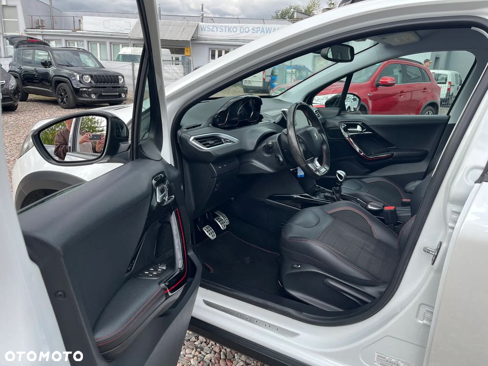 Peugeot 2008 BlueHDi FAP 120 STOP & START GT-Line Edition - 17