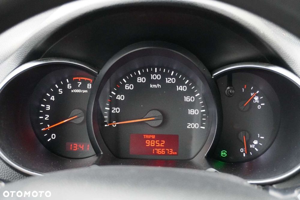 Kia Picanto - 13