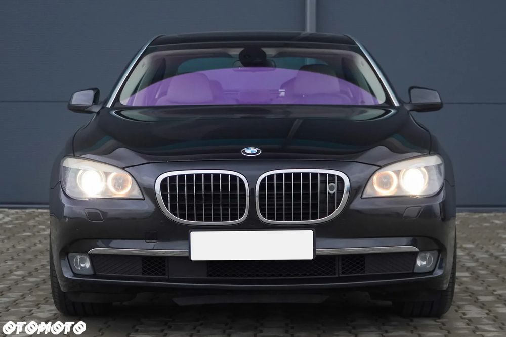 BMW Seria 7 750i L xDrive - 2