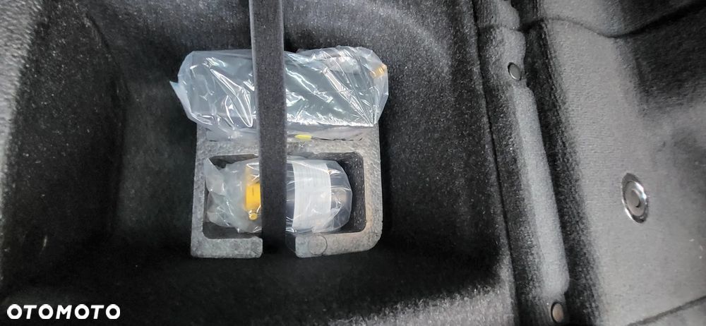 BMW Seria 3 318d DPF Edition Exclusive - 13