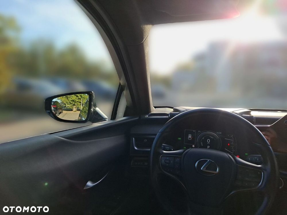 Lexus UX 250h GPF Business 2WD - 26