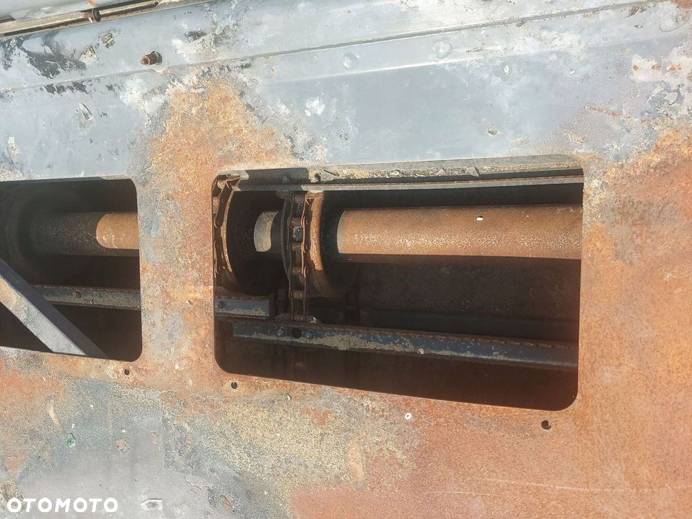 PODAJNIK POCHYŁY GARDZIEL KOMBAJN FENDT 6335C 15r - 6