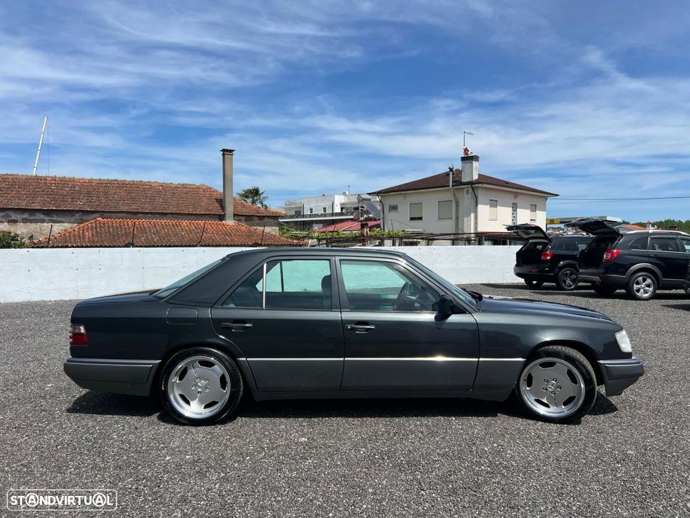 Mercedes-Benz E 280 Classic - 21
