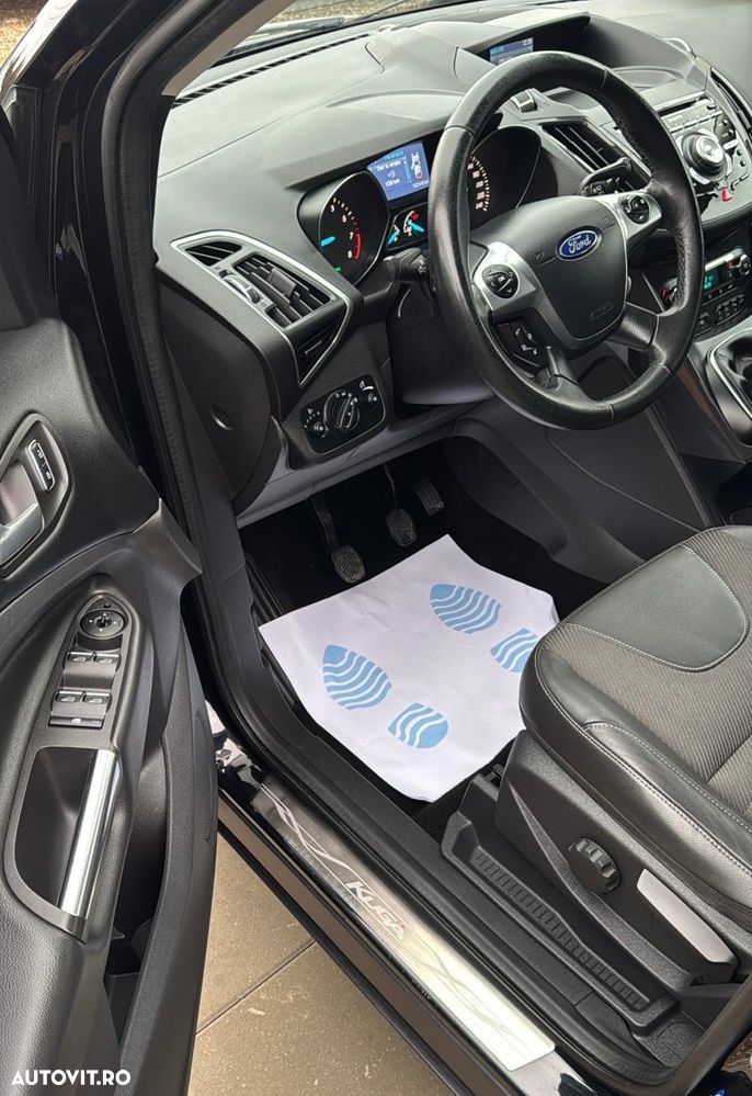 Ford Kuga 1.5 EcoBoost 2x4 Titanium - 10