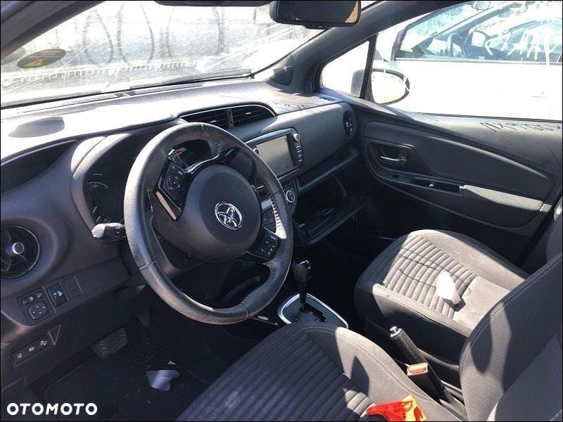 Toyota Yaris - 5