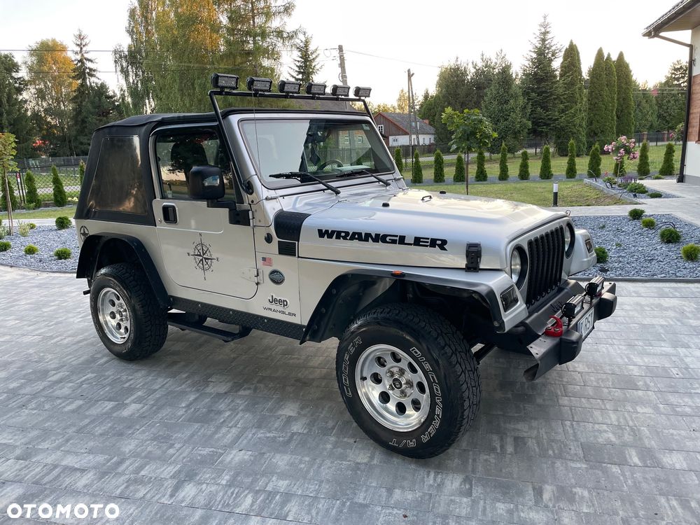 Jeep Wrangler - 3