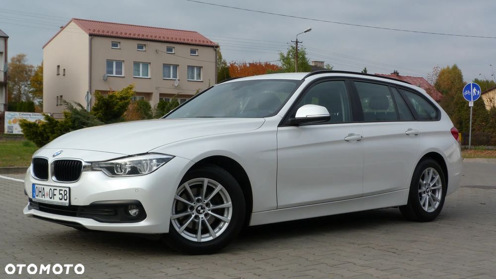 BMW Seria 3 318d Touring Sport Line - 8