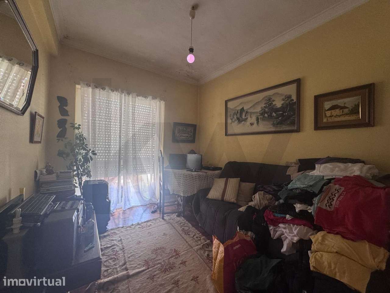 Duplex convertido em dois apartamentos T2 - Grande imagem: 4/18
