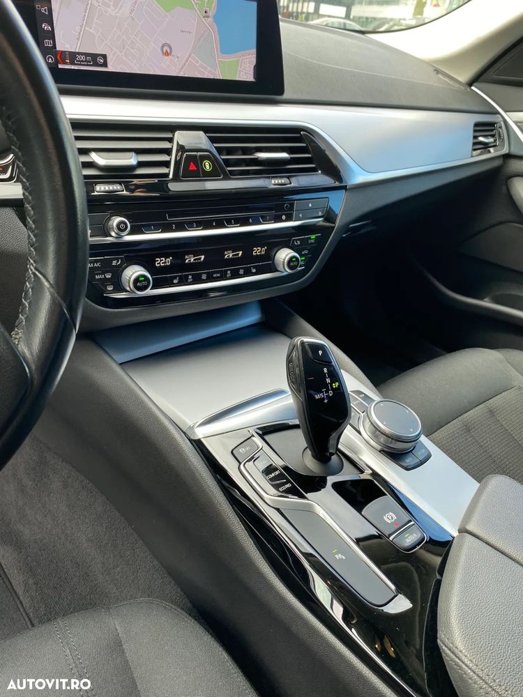BMW Seria 5 520d AT - 7