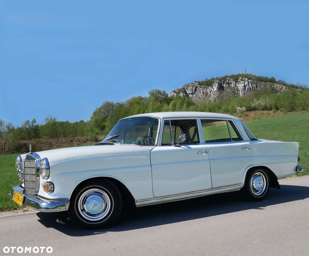 Mercedes-Benz Inny - 1