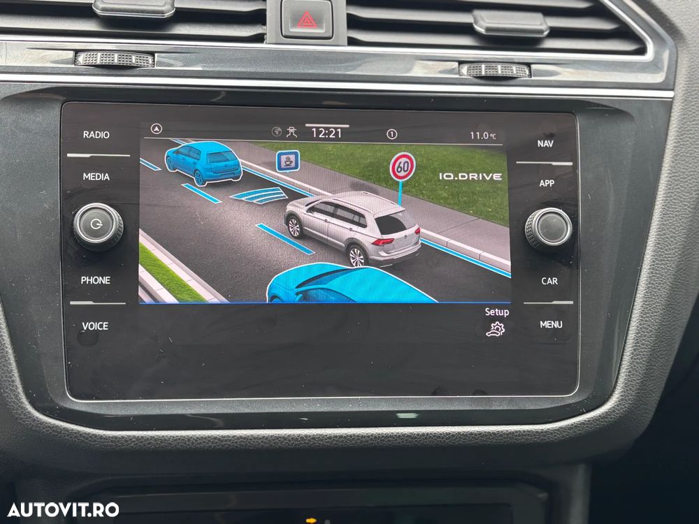 Volkswagen Tiguan 2.0 TDI DSG Life - 28