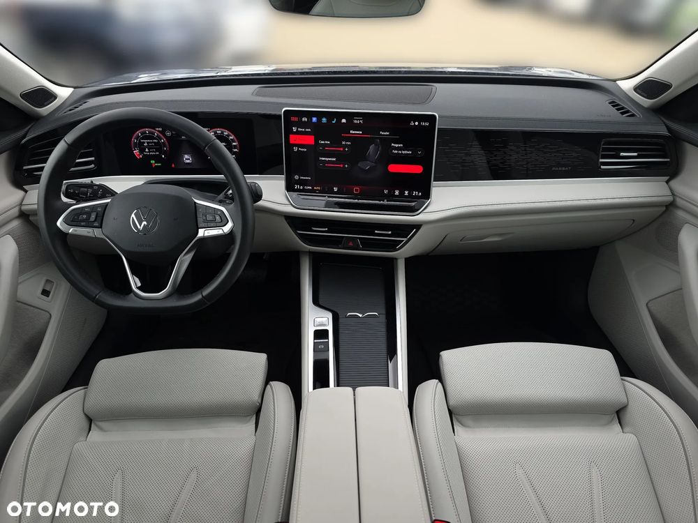 Volkswagen Passat Variant 1.5 TSI EVO Elegance DSG - 17