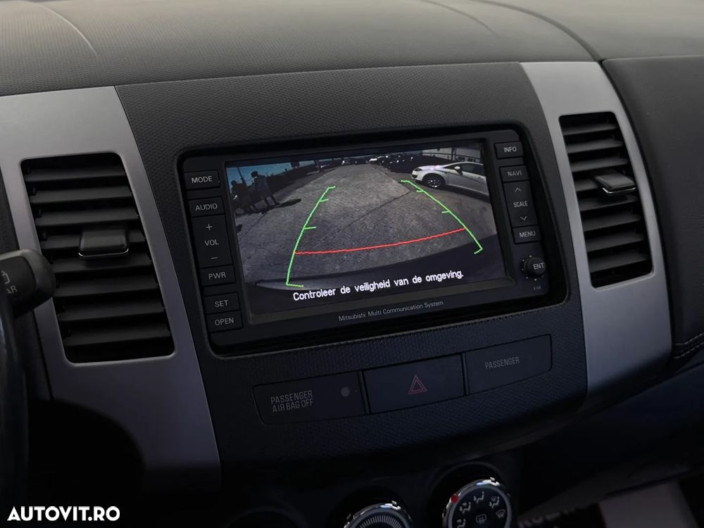 Mitsubishi Outlander 2.2 DI-D 4WD TC-SST Instyle - 21