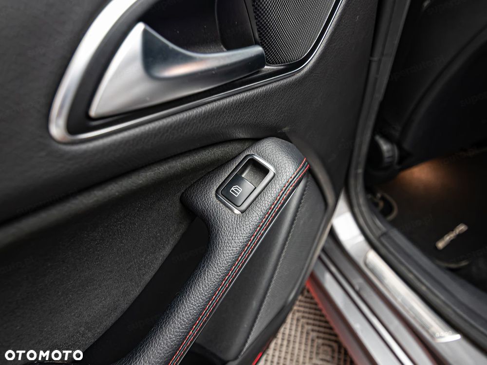 Mercedes-Benz CLA 220 4-Matic - 23