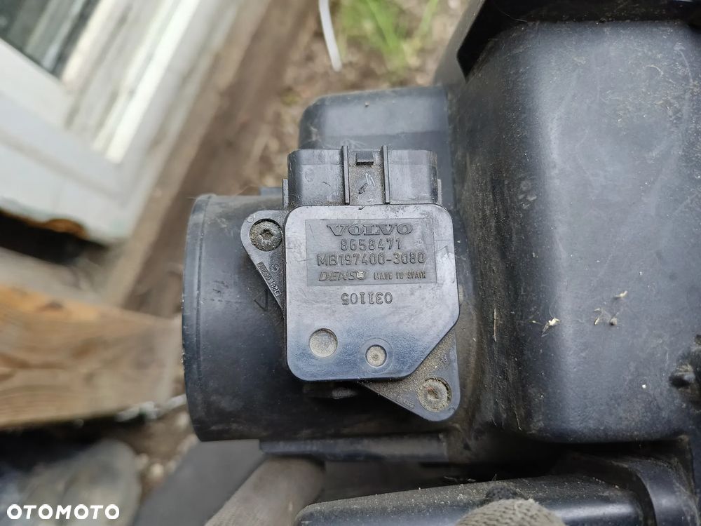 VOLVO S40 V50 2.4 D5 PRZEPŁYWOMIERZ 8658471 - 1