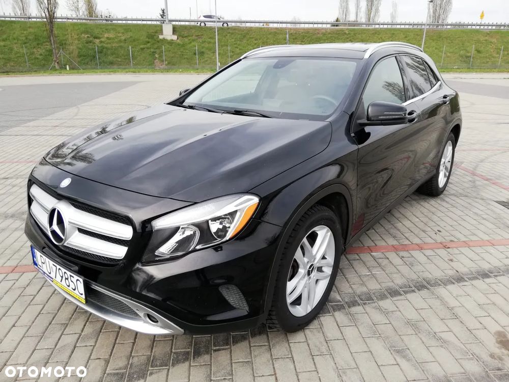 Mercedes-Benz GLA 250 4Matic 7G-DCT - 3