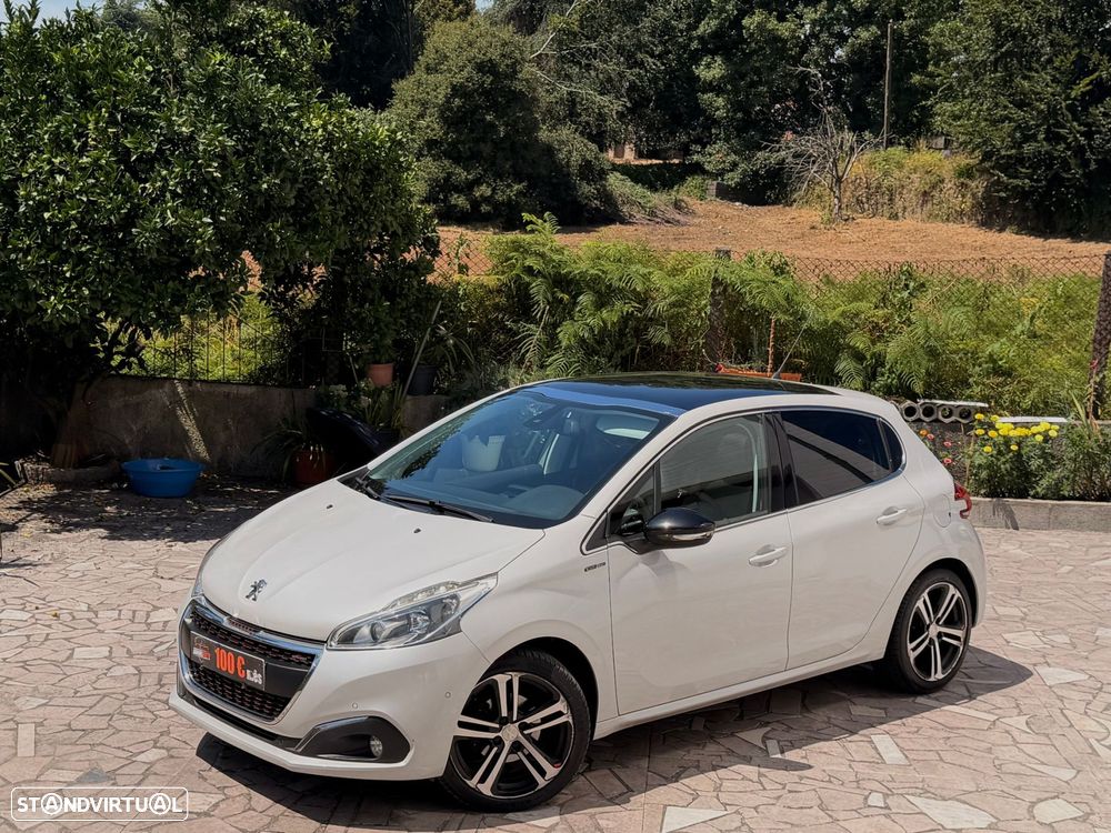 Peugeot 208 1.2 PureTech GT Line - 2