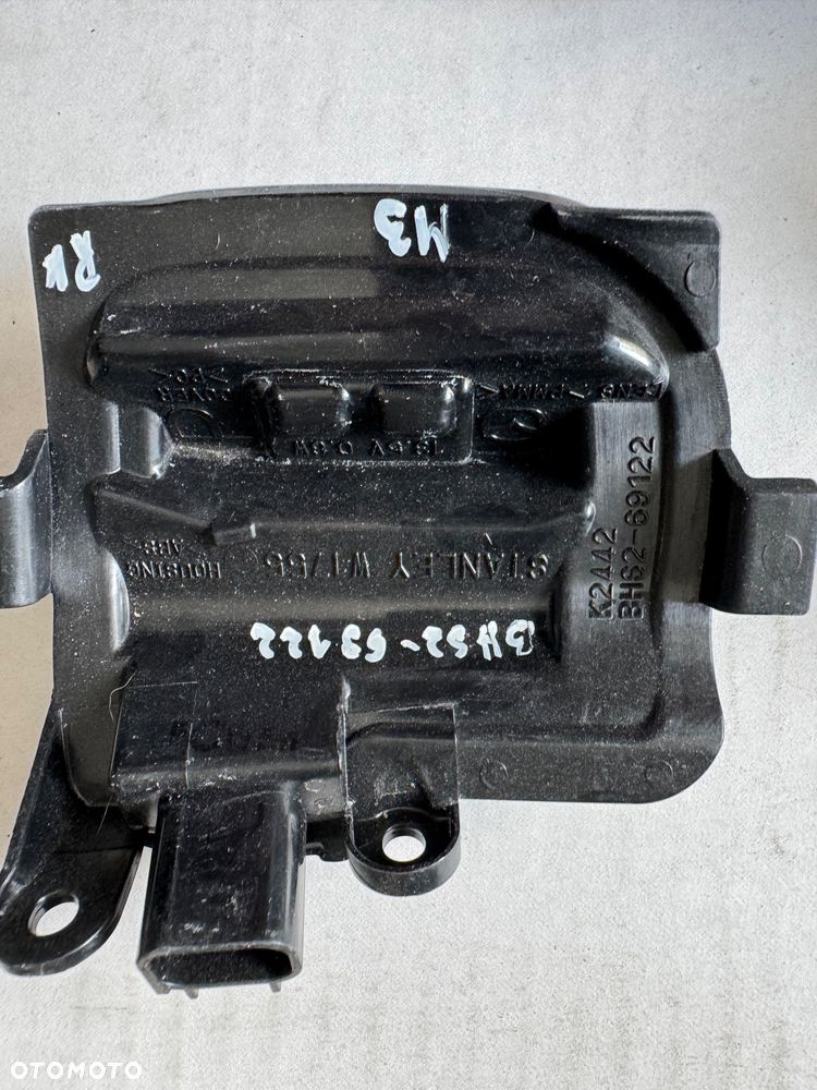 Mazda 3 kierunkowskaz w lusterku BHS2- 69122 - 2