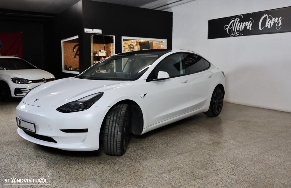 Tesla Model 3 Long Range AWD Dual Motor Performance - 4