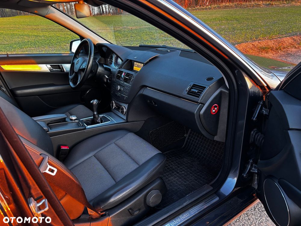 Mercedes-Benz Klasa C 220 CDI Avantgarde - 8