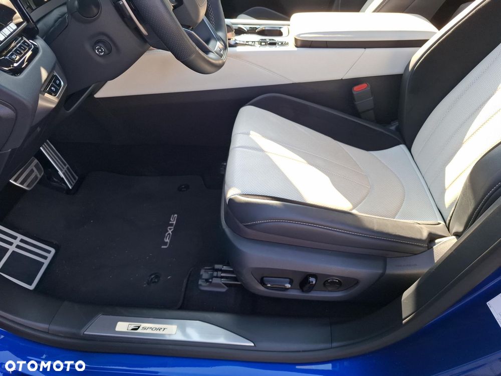 Lexus RX - 11