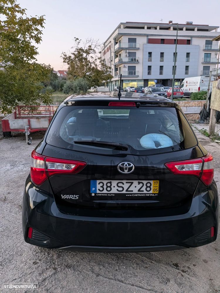 Toyota Yaris 1.0 VVT-i Exclusive - 3
