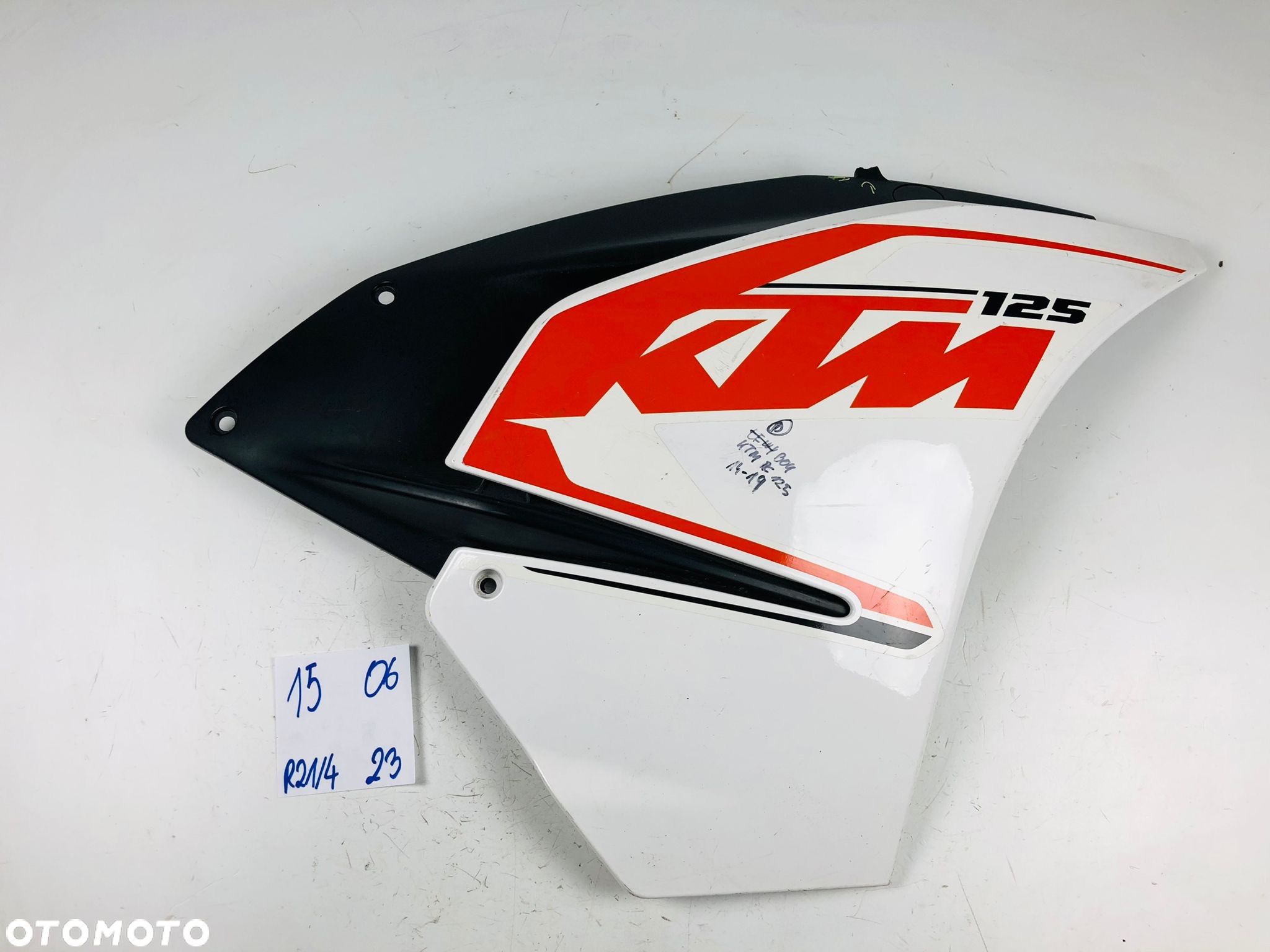 KTM RC 125 14-19 owiewka prawa boczek bok - 1