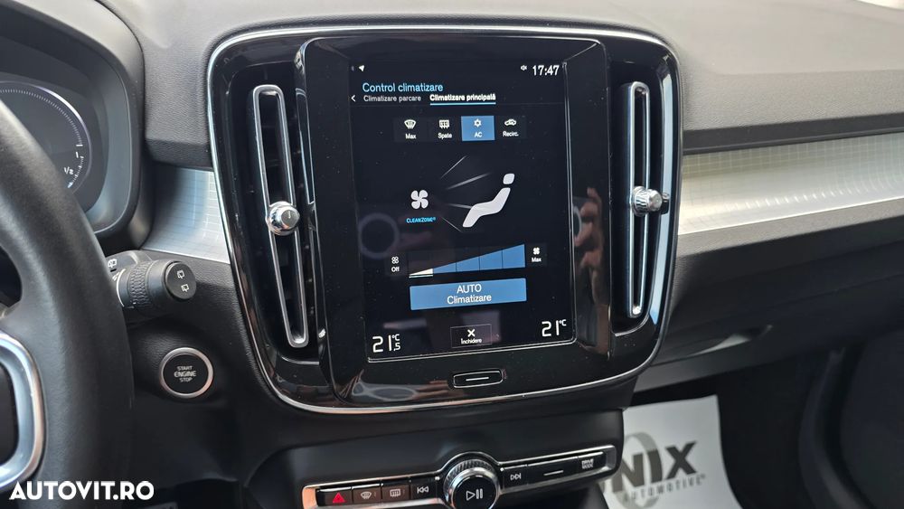 VOLVO XC40 2021 — imagine 35