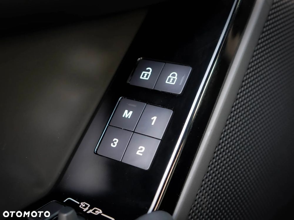 Land Rover Range Rover Velar 2.0 D200 mHEV Dynamic SE - 26