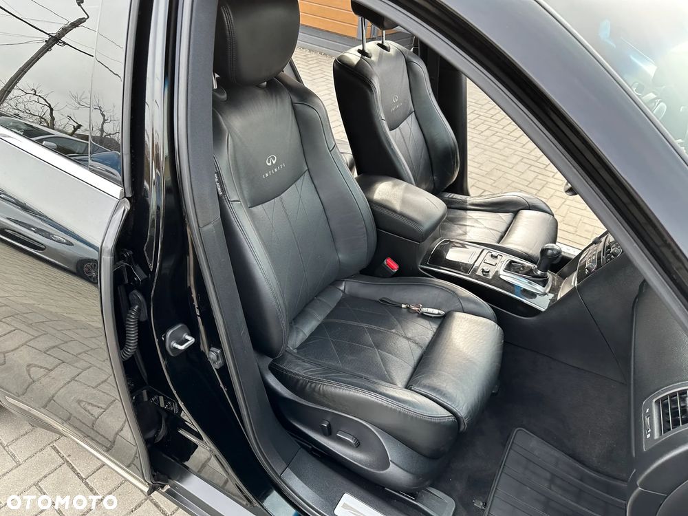 Infiniti FX - 23