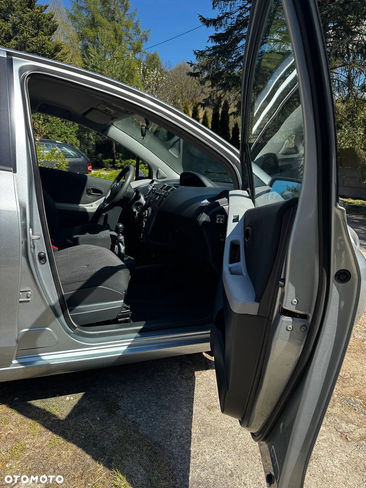Toyota Yaris - 8