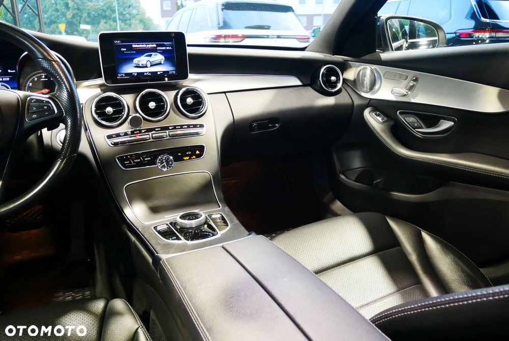 Mercedes-Benz Klasa C 300 7G-TRONIC - 20