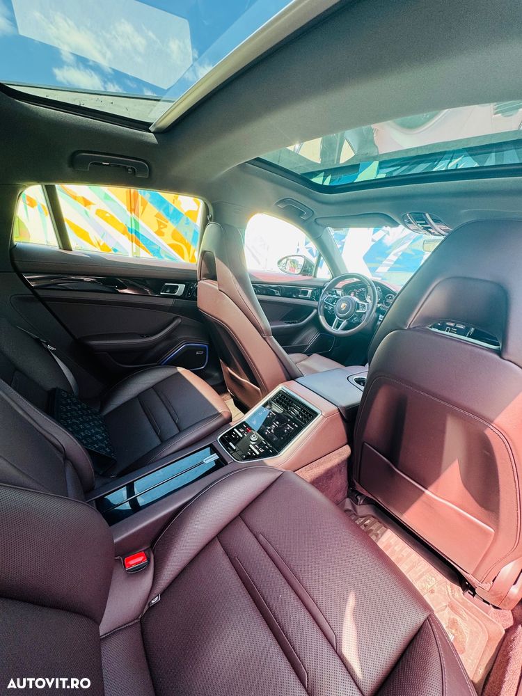 Porsche Panamera - 12