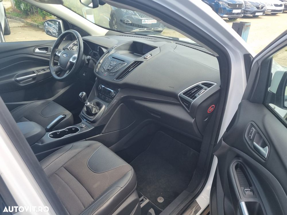 Ford Kuga 1.5 EcoBoost 2WD Titanium - 11