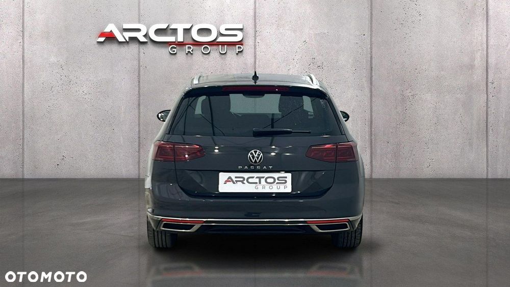 Volkswagen Passat 2.0 TDI Elegance DSG - 4