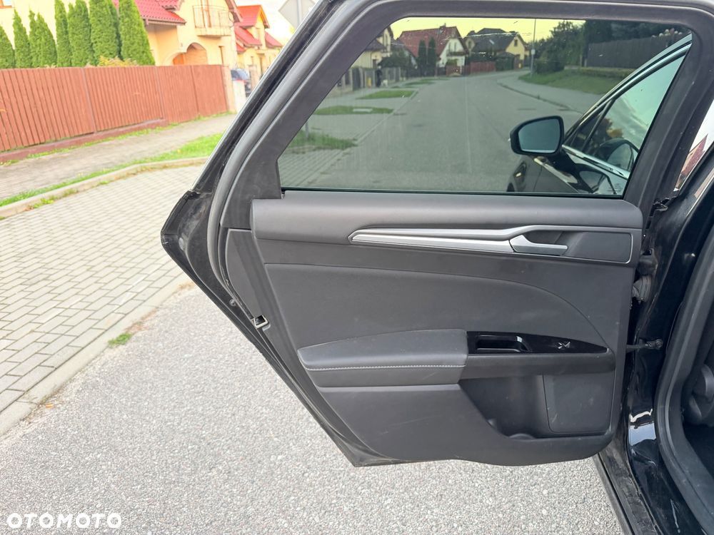 Ford Mondeo - 17