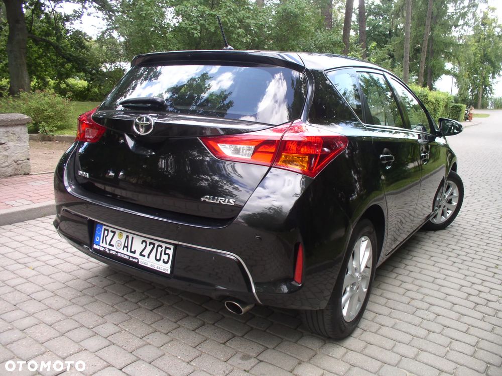 Toyota Auris 1.6 Valvematic Executive - 4