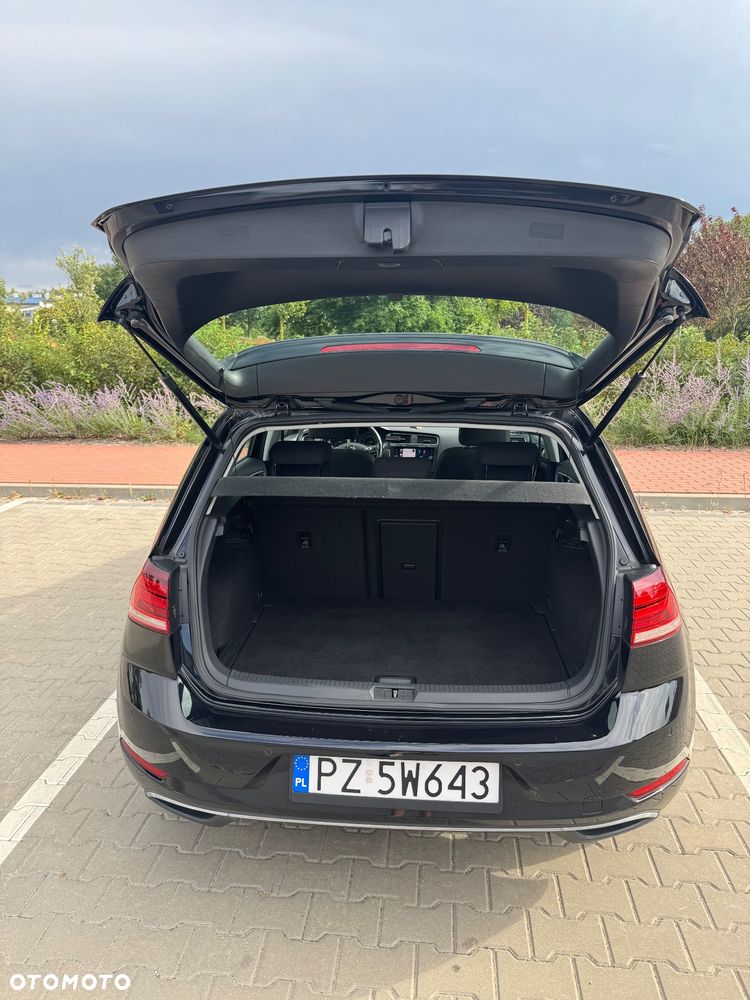 Volkswagen Golf 1.5 TSI BMT Comfortline DSG - 17