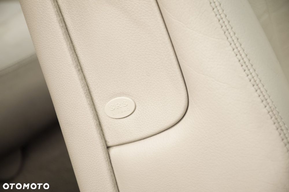 Mercedes-Benz CLK - 22