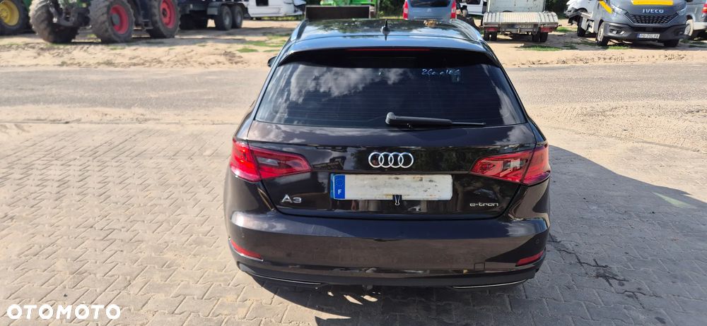 Audi A3 Sportback 1.4 TFSI E-tron Attraction e-S tronic - 10