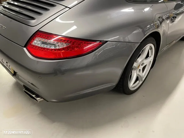 Porsche 911 Série F - 8
