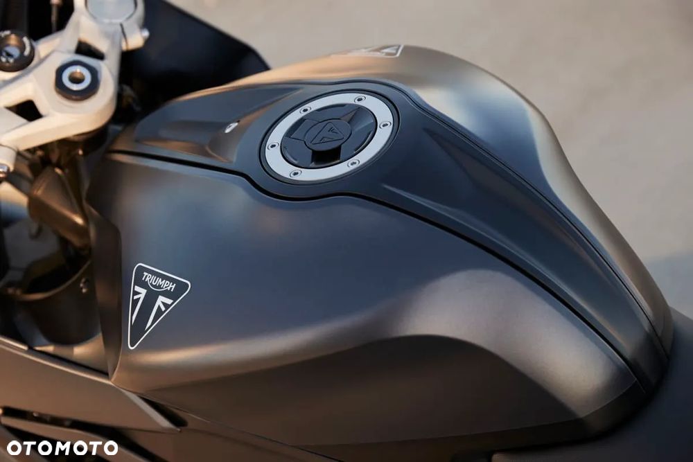 Triumph Daytona - 13