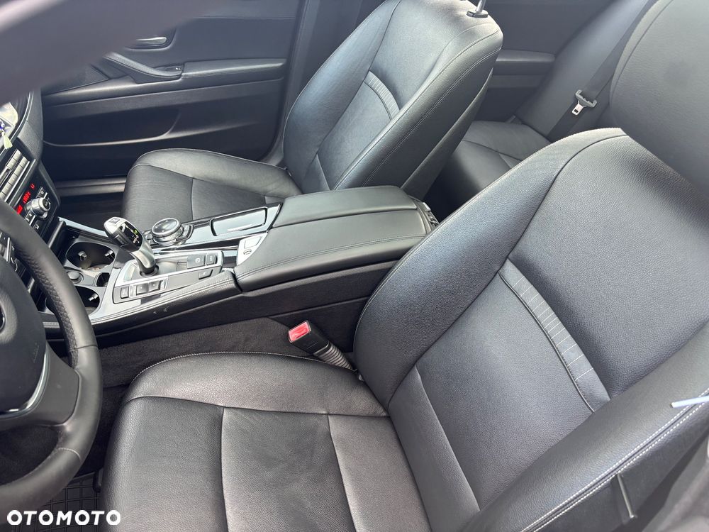 BMW Seria 5 520d Luxury Line - 17