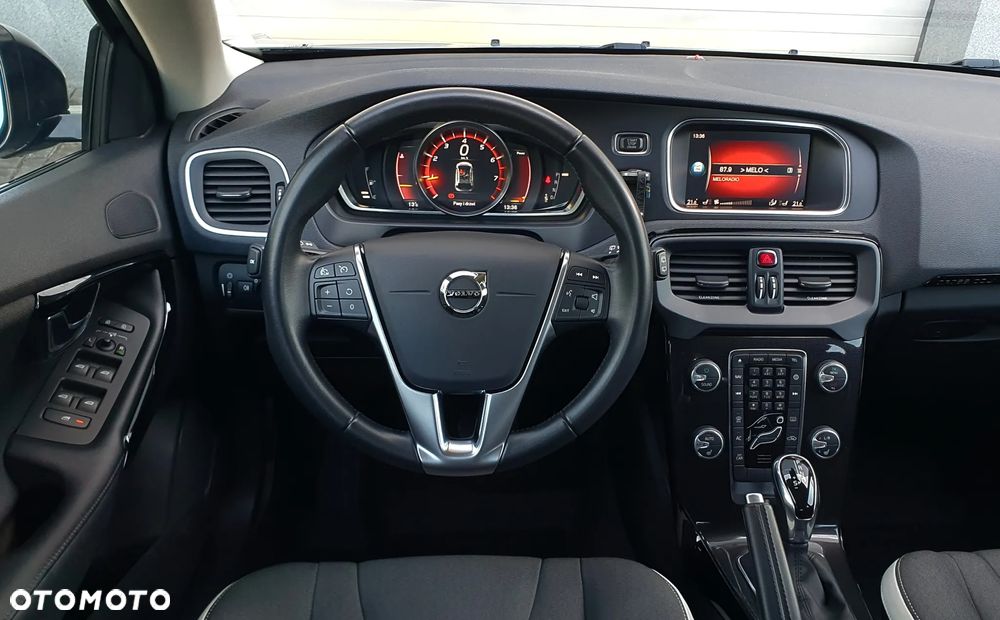 Volvo V40 Cross Country T3 Drive-E Dynamic Edition - 10