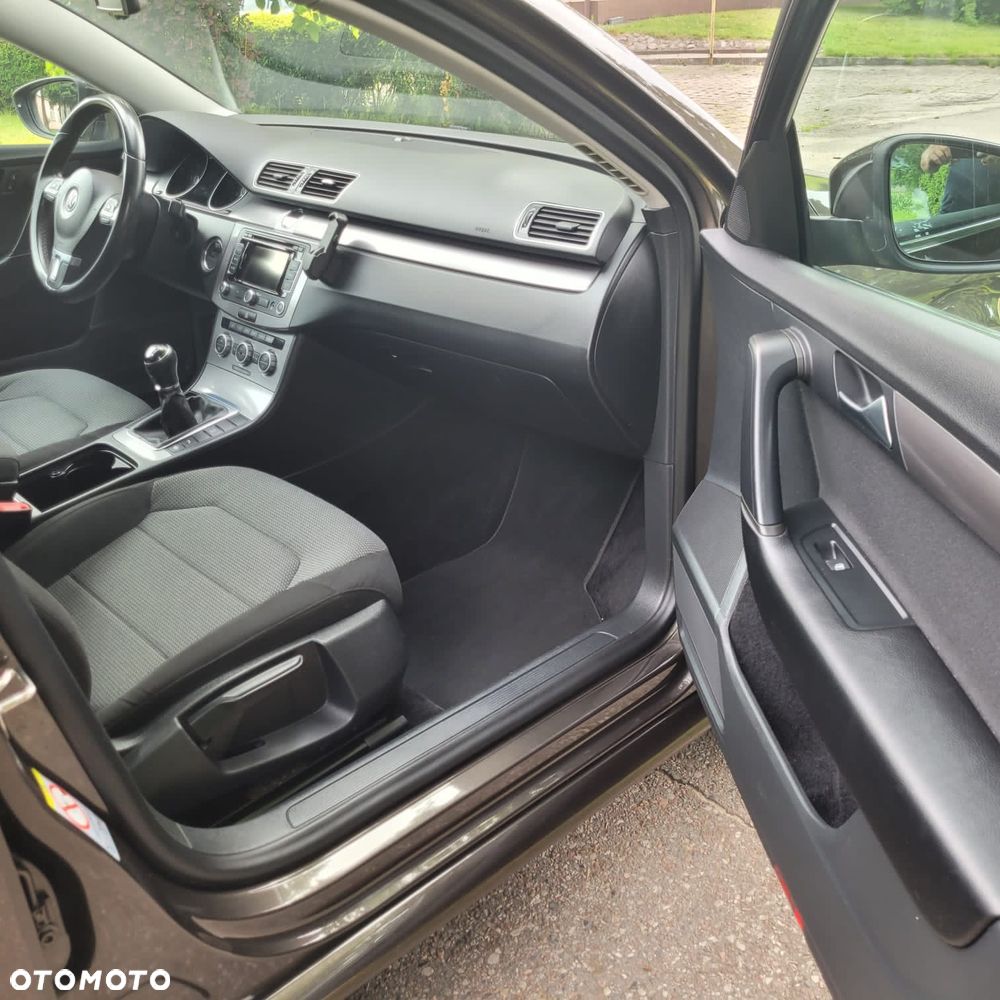 Volkswagen Passat 2.0 TDI Highline - 19