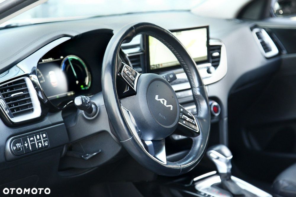 Kia XCeed - 13